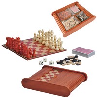 Набор игр: карты, шахматы и нарды 