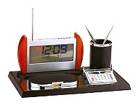 Настольный прибор «Монреаль»: часы, радио, калькулятор, подставка под ручки, бумажный блок