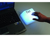 Лампа в форме клавиши от компьютерной клавиатуры, работающая от USB 
